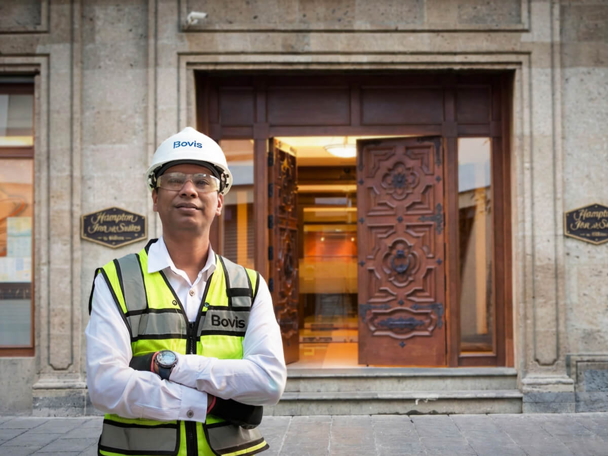 Contacto-Hampton-Inn